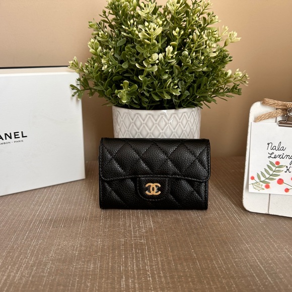 CHANEL Caviar Quilted Flap Card Holder Wallet - Picture 3 of 15
